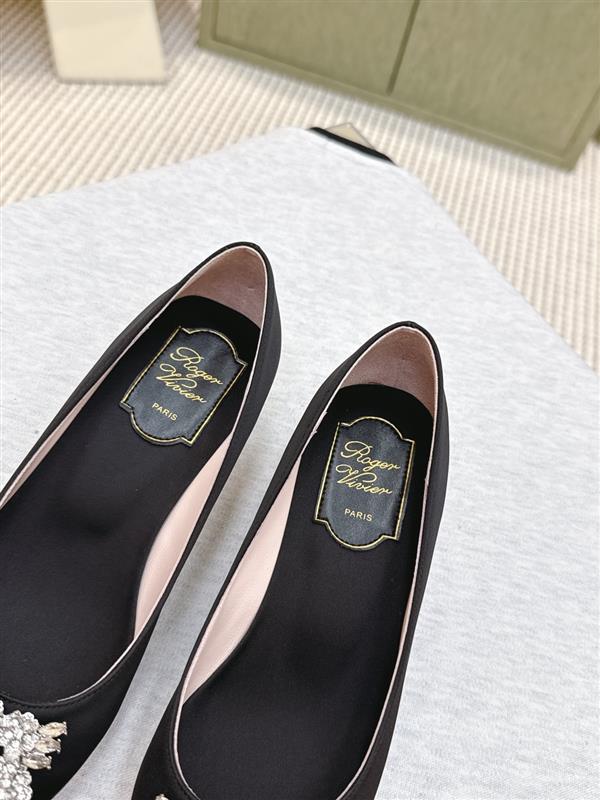 20251127171741357 310